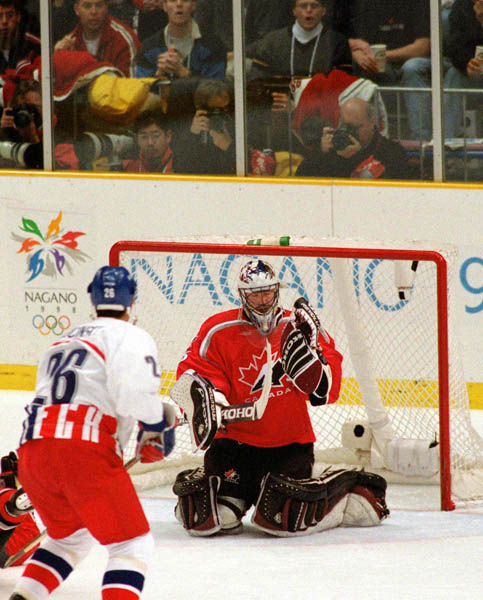 Canada's Patrick Roy (goalie) competes in hockey action against the Czech Republic at the 1998 Winter Olympics in Nagano. (CP Photo/COA/ F. Scott Grant )