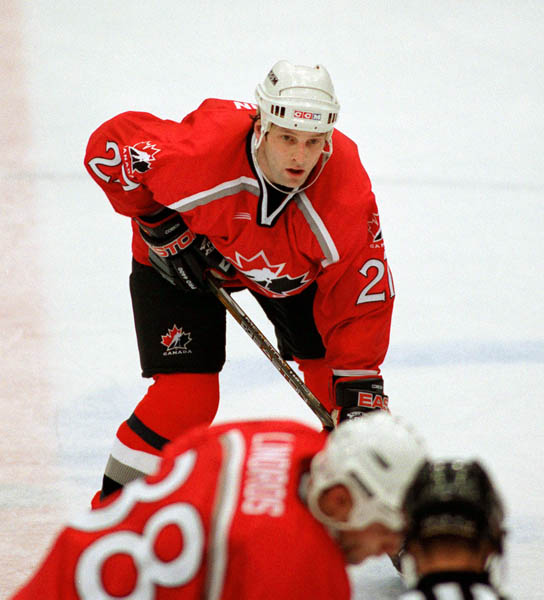 Canada's Shayne Corson competes in hockey action at the 1998 Winter Olympics in Nagano. (CP Photo/COA/ F. Scott Grant )