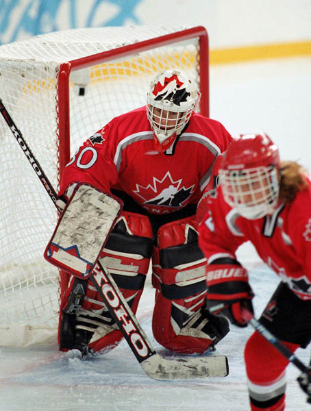 Canada's Lesley Reddon (goalie) competes in the women hockey action at the 1998 Nagano Winter Olympics. (CP PHOTO/COA/Mike Ridewood)