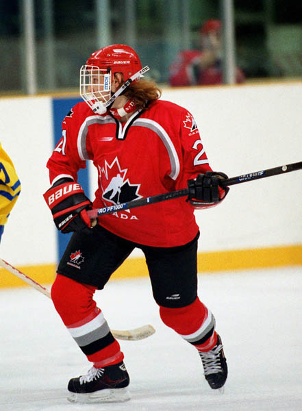 Canada's Judy Diduck competes in the women hockey action against Sweden at the 1998 Nagano Winter Olympics. (CP PHOTO/COA/Mike Ridewood)
