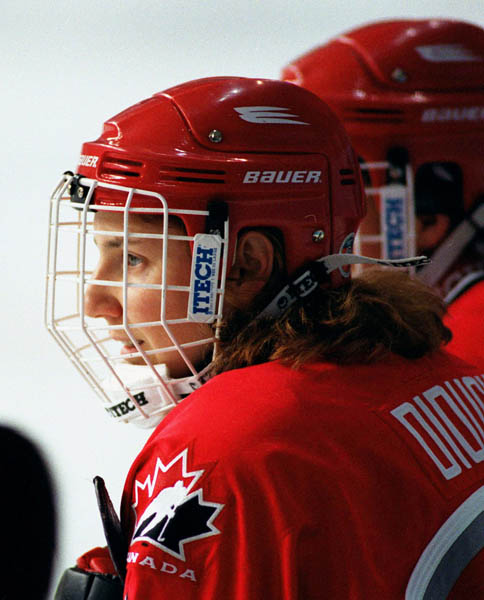 Canada's Judy Diduck competes in women hockey action at the 1998 Nagano Winter Olympics. (CP PHOTO/COA/Mike Ridewood)