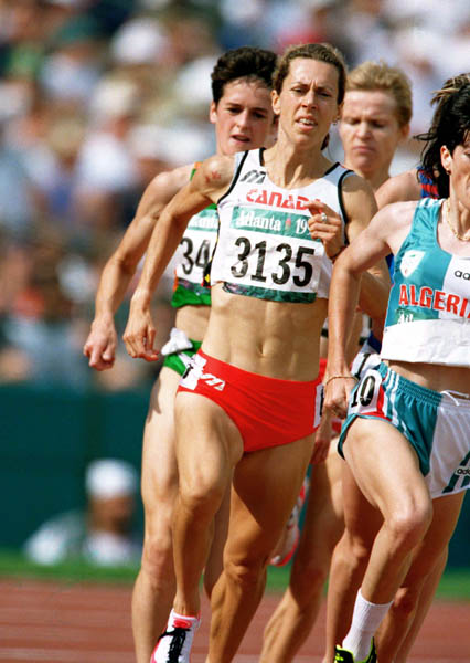 Canada's Leah Pells (3135) competes in the 1500m at the 1996 Olympic games in Atlanta. (CP PHOTO/ COA/Claus Andersen)