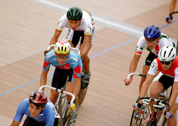 Canada's Brian Walton (left) competes in the points race cycling event at the 1996 Atlanta Summer Olympic Games. (CP PHOTO/COA/Mike Ridewood)
