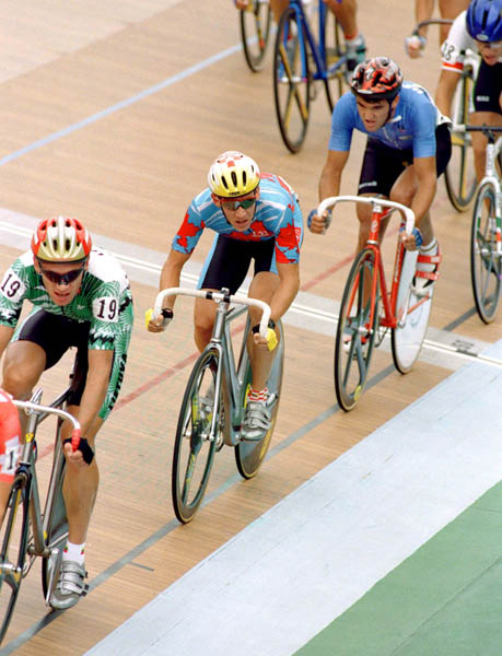 Canada's Brian Walton (centre) competes in the points race cycling event at the 1996 Atlanta Summer Olympic Games. (CP PHOTO/COA/Mike Ridewood)