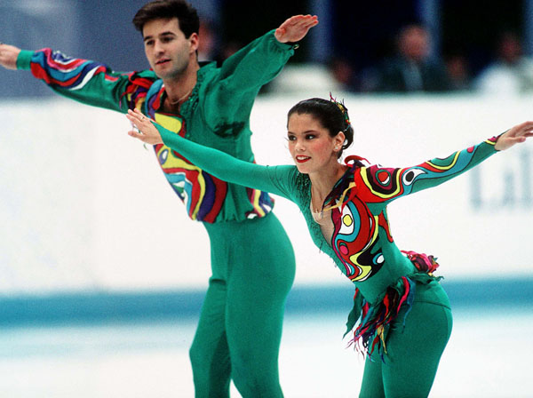 Jamie Sal et Jason Turner du Canada participent  une preuve de patinage artistique en couple aux Jeux olympiques d'hiver de Lillehammer de 1994. (Photo PC/AOC)