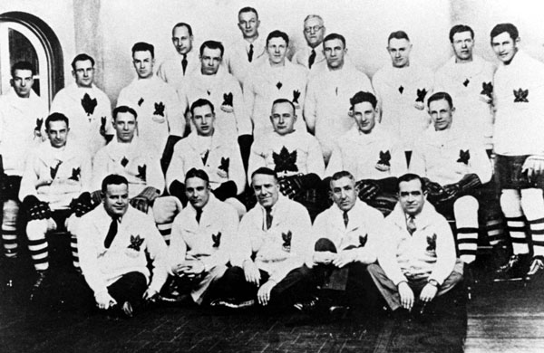 Les Winnipegs, reprsentant le Canada, participent aux Jeux olympiques d'hiver de Lake Placid de 1932, o ils remporteront la mdaille d'or. (Photo PC/AOC)