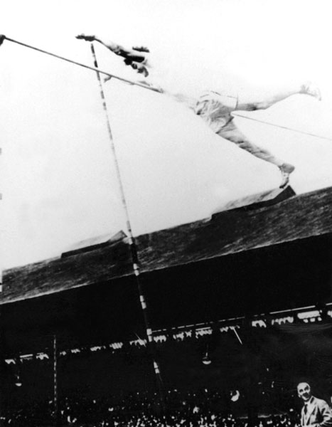 M. Picard du Canada participe  une preuve d'athltisme aux Jeux olympiques d'Amsterdam de 1928. (PC Photo/AOC)