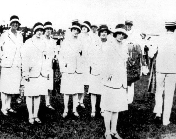 L'quipe fminine du Canada aux Jeux olympiques d'Amsterdam de 1928. (PC Photo/AOC)