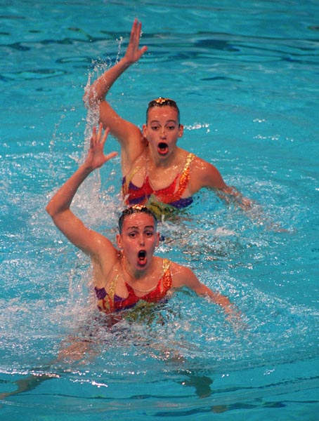 Canada's Claire Carver-Dias and Fanny Letourneau resurface during their synchronized swimming routine at the Sydney 2000 Olympic Games(CP PHOTO/ COA)