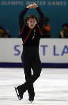 Le patineur artistique canadien, Elvis Stojko, excute une vrille lors du programme court de l'preuve masculine de patinage artistique, le mardi 12 fvrier, aux Jeux olympiques d'hiver de Salt Lake City de 2002. (Photo PC/AOC - Andr Forget)