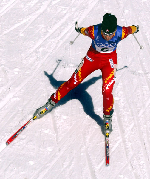 La fondeuse canadienne Beckie Scott participe  la quatrime manche du relais fminin 4 X 5 kms  Soldier Hollow, le jeudi 21 fvrier 2002, aux Jeux olympiques d'hiver de Salt Lake City. (PHOTO PC/AOC/Andr Forget)