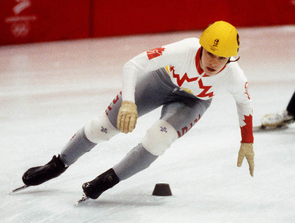 Annie Perreault du Canada participe  une preuve de patinage de vitesse courte piste aux Jeux olympiques d'hiver d'Albertville de 1992. (Photo PC/AOC)