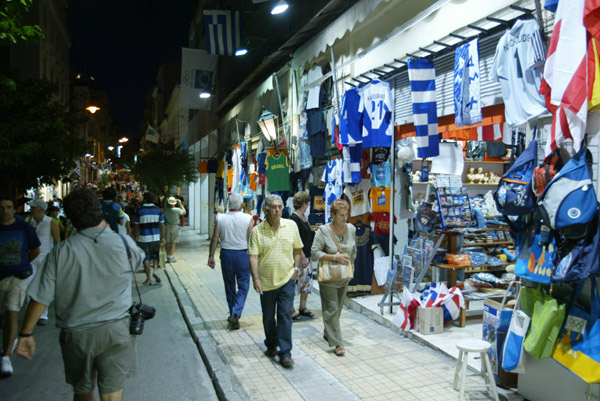 A street in Athens during the Olympic Games in August 2004. (CP PHOTO)2004(COC-Andr Forget)