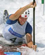 Le canadien David Ford d'Edmonton lors de la demi-finale de kayak slalom aux Jeux olympiques  Athnes le vendredi 20 aot 2004.  Ford a termin au quatrime rang  la finale de l'preuve. (CP PHOTO)2004(COC-Mike Ridewood)