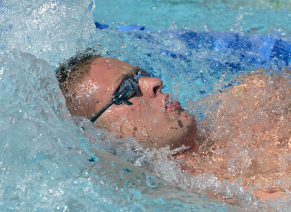 Nathaniel O'Brien of Victoria in 200 metre backstroke in swimming preliminaries action at the Athens Olympics, Wedsday, August 18, 2004.  (CP PHOTO)2004(COC-Mike Ridewood)