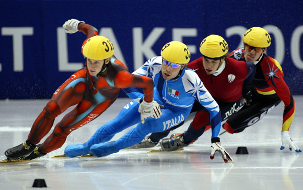 Canadian Short Track speed skater Jonathan Guilmette (316) leads during the Men's 500 metre Saturday Feb. 23, 2002 at the 2002 Olympic Winter Games in Salt Lake City. Canadian Guilmette went on to win silver  (CP Photo/COA/Andre Forget).