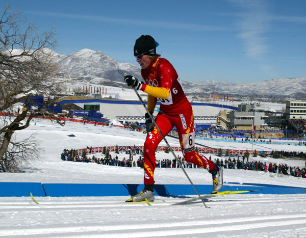 Canadian cross-country skier Sara Renner skis the first leg of the Women's 4 X 5 km Relay in Soldier Hollow Thursday Feb. 21, at the 2002 Olympic Winter Games in Salt Lake City. (CP Photo/COA/Andre Forget).