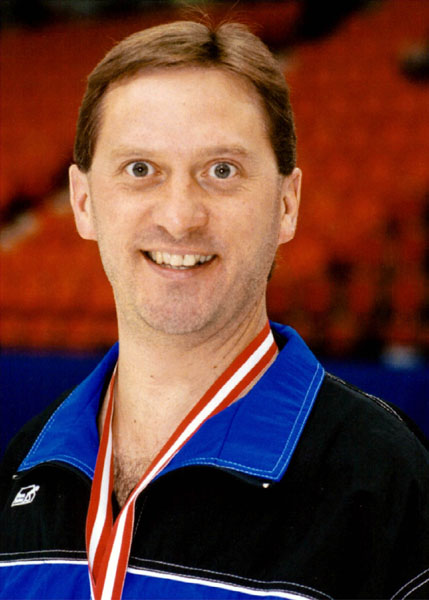 Don Walchuk du Canada, membre de l'quipe masculine de curling aux Jeux olympiques de Salt Lake City de 2002. (PHOTO PC/AOC)