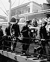 Photo d'un navire hospitalier arrivant au quai d'Halifax, en Nouvelle-Écosse, le 29 juin 1917