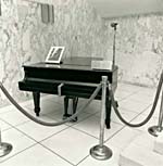 Photograph of the Steinway piano, on display at the National Library of Canada